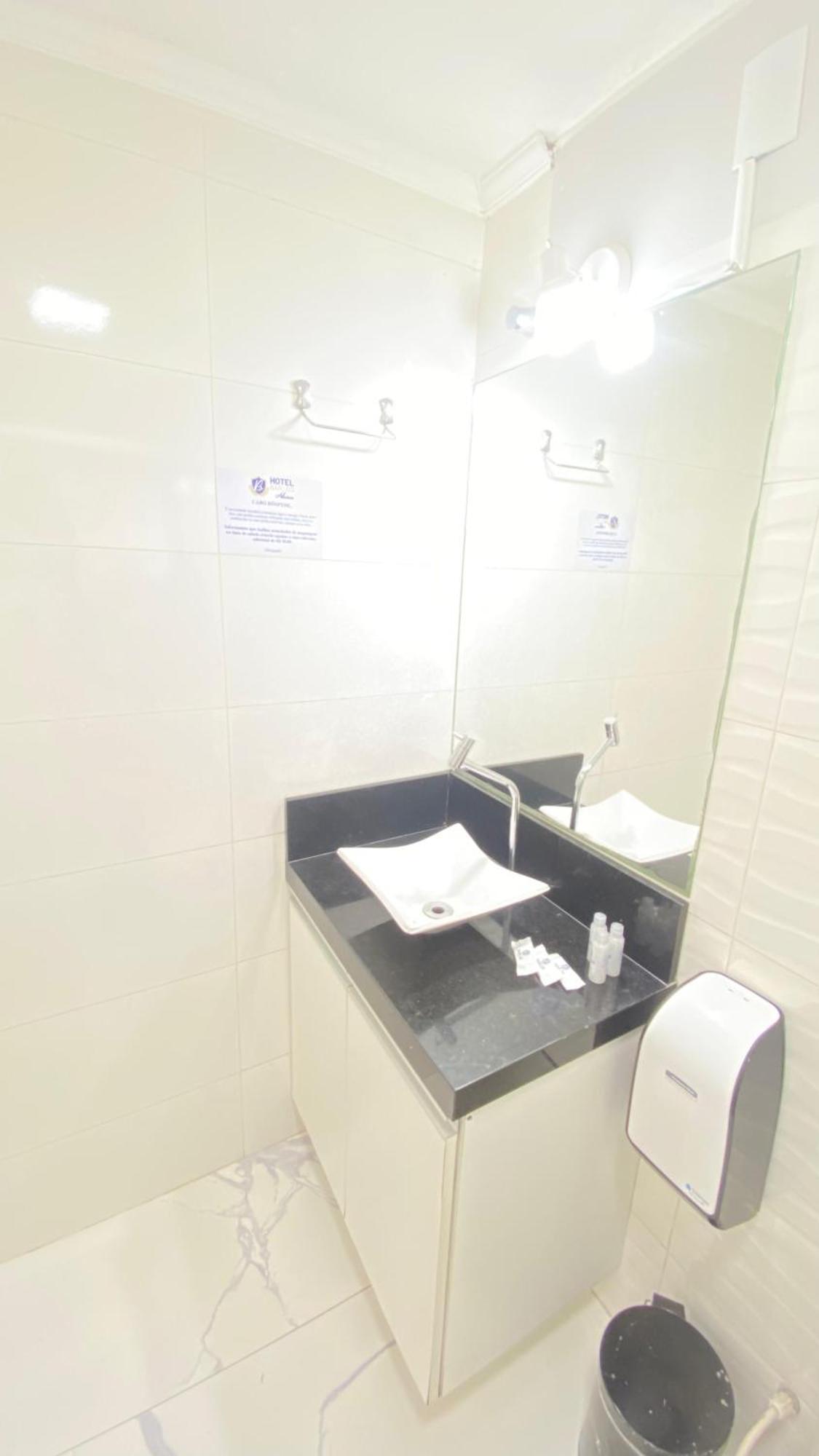 Hotel Barlos Aduana
